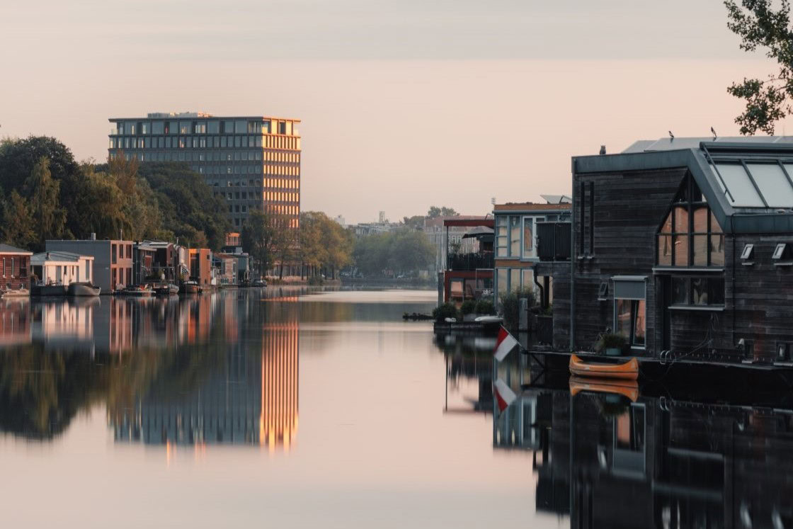 Rijnsburgstraat 9-11